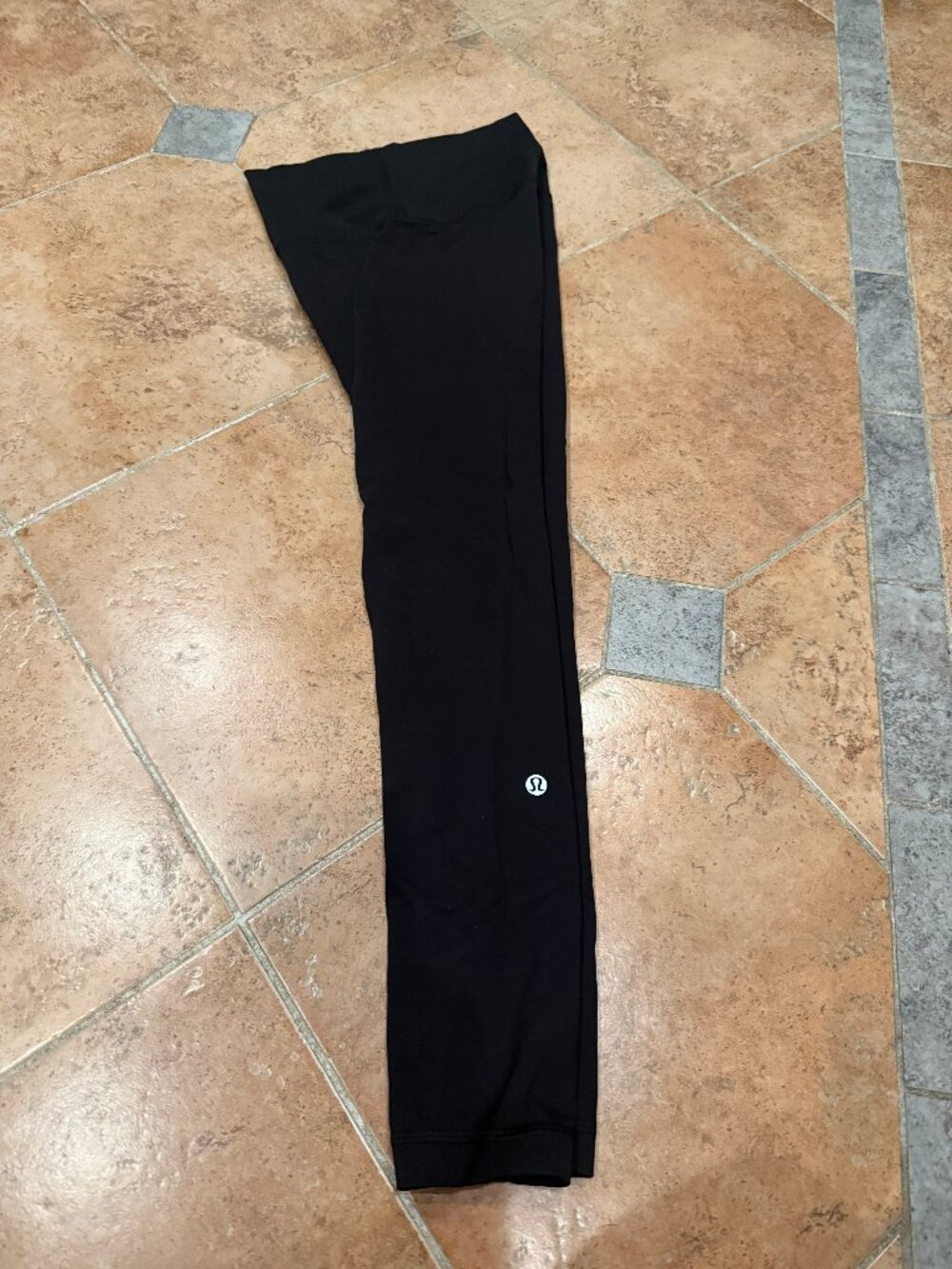 Womens LuLuLemon Stretch Workout Pants-Align Black size 4